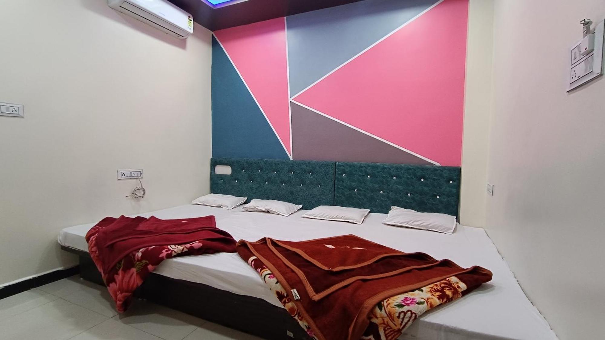 Hardik Palace Ujjain Dış mekan fotoğraf